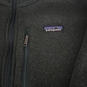 Patagonia Men's charcoal grey Quarter Zip-Up Sweater